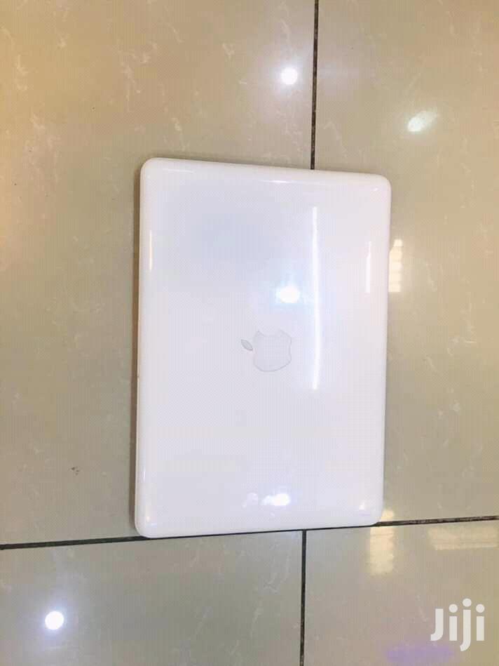 Laptop Apple MacBook 4GB Intel Core 2 Duo HDD 320GB