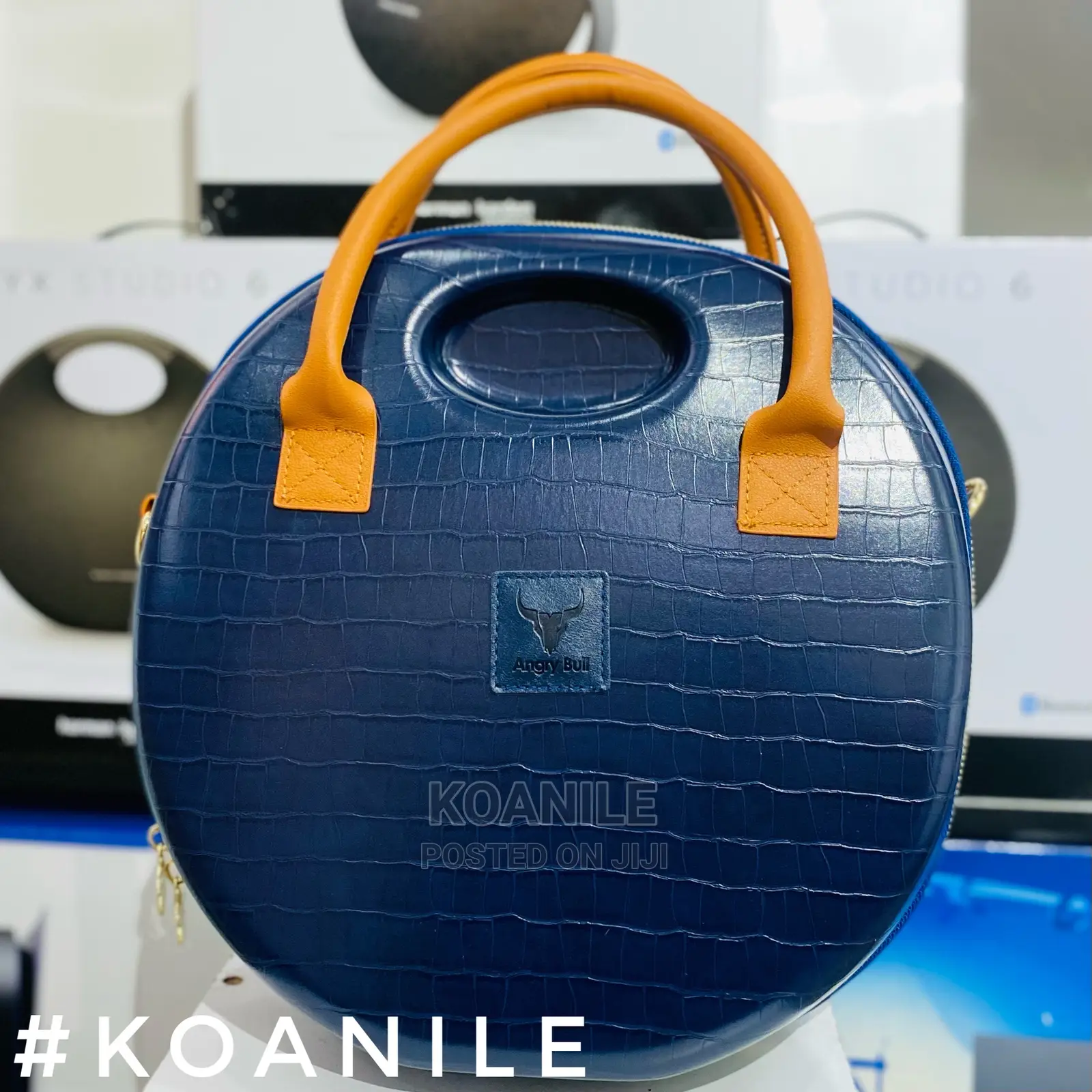 Harman Kardon Studio 6 Leather Bag