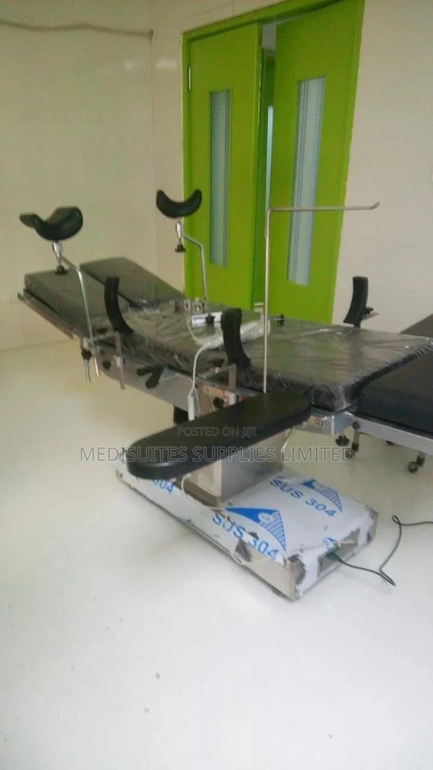 Operating Table - main view