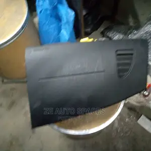 Nissan Tidaa Dashboard Airbag