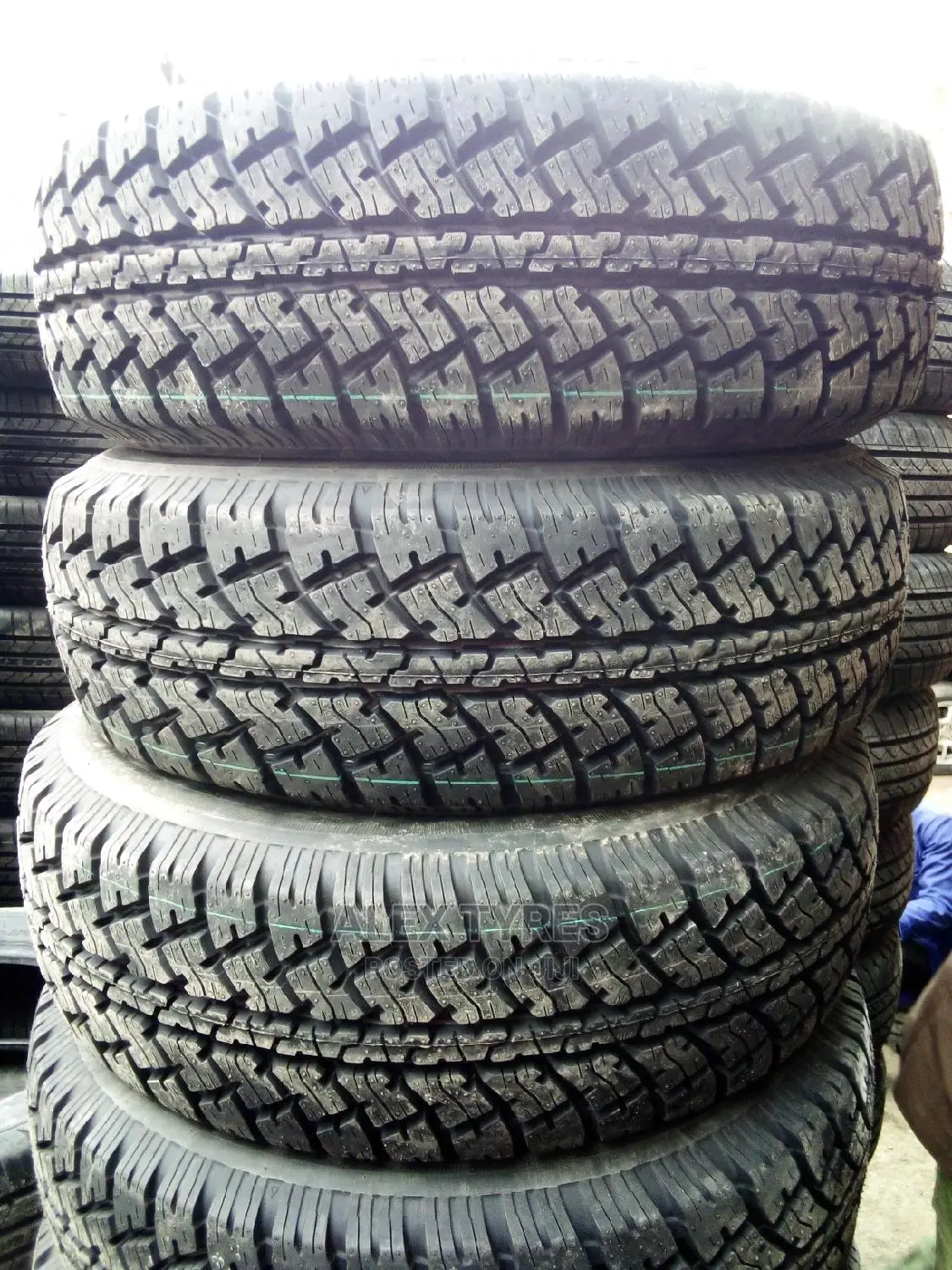 215/75r15 A/T Maxtreck Tyres Made in China