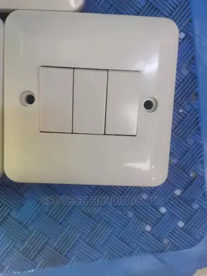 3 Gang 2 Way Switch