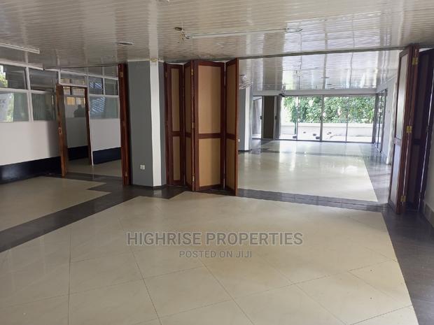 Fantastic 4000sq Ft Office Space - thumbnail 2