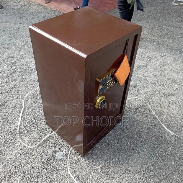 60kgs Fireproof Safe Box - thumbnail 3