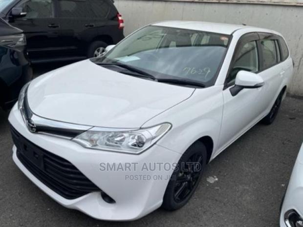 Toyota Corolla Fielder 2017 White - thumbnail 2