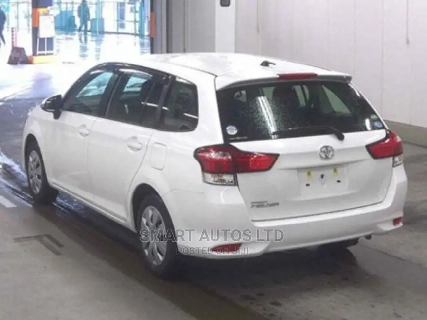 Toyota Corolla Fielder 2017 White