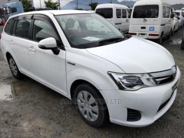 Toyota Corolla Fielder 2015 White - thumbnail 2