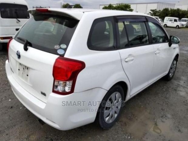 Toyota Corolla Fielder 2015 White - thumbnail 5