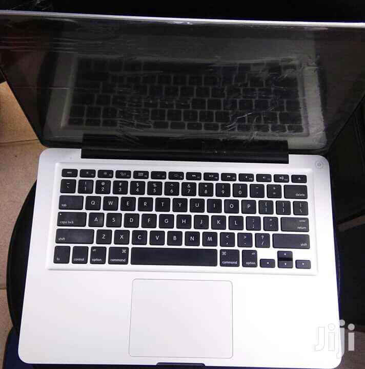 Laptop Apple MacBook Pro 14" 500GB HDD 4GB RAM