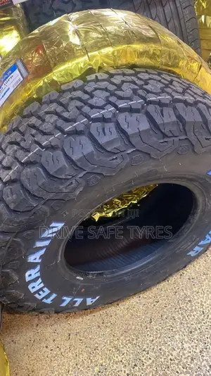 275/70 R16 Black Bear Tyre ( China)