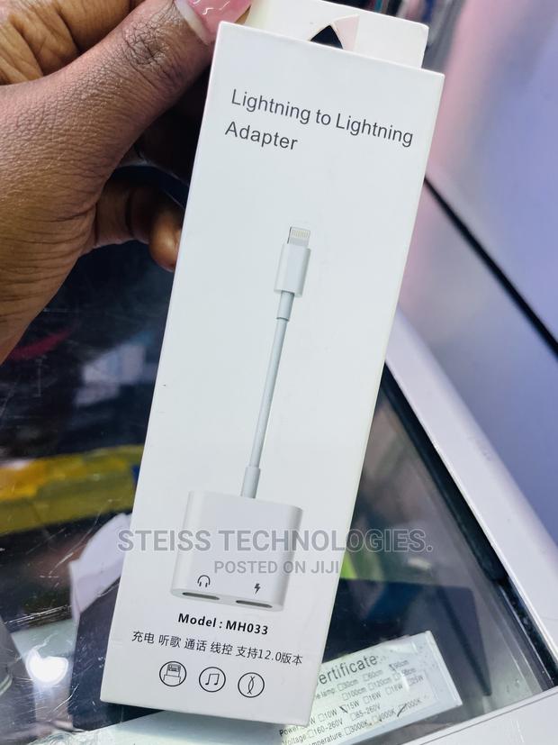 Lightning to Lightning Connector - thumbnail 4