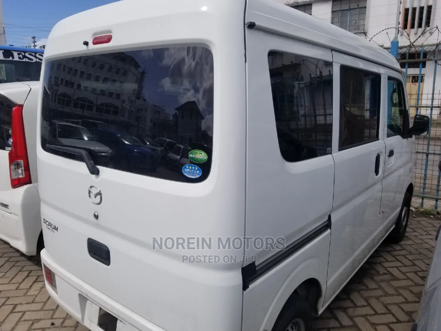 Mazda Scrum 0.7 RWD 2014 White