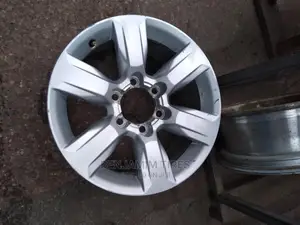 Original Rim Size 17 Inch for Prado Tx 150.