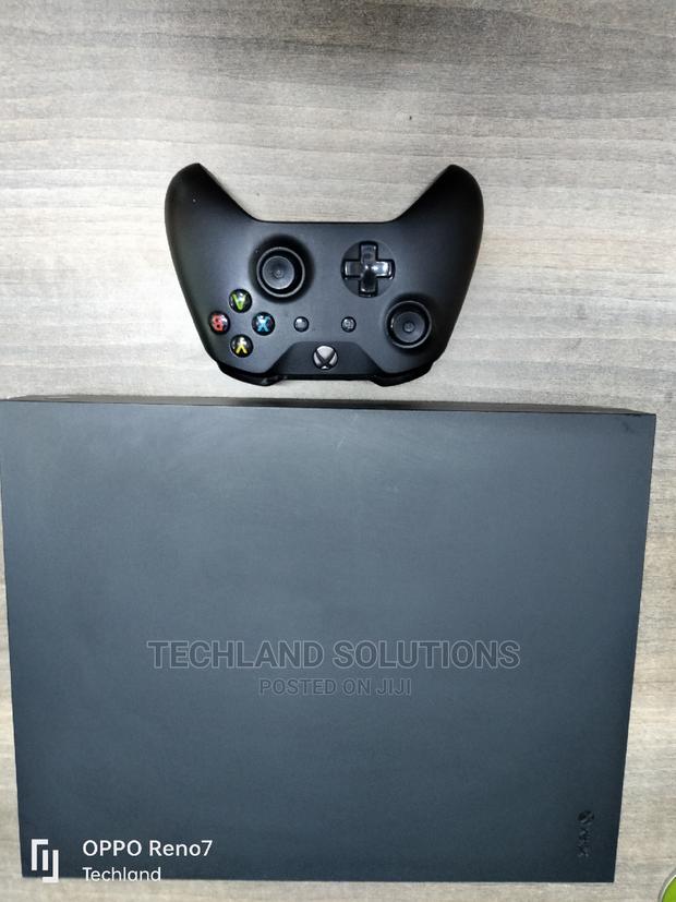 Xbox One X Used, 1tb - main view