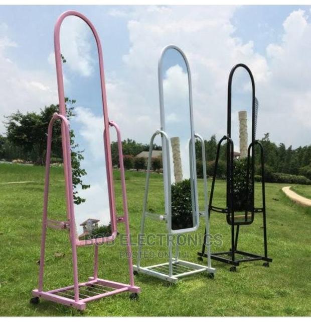 Portable Dressing Mirror - main view