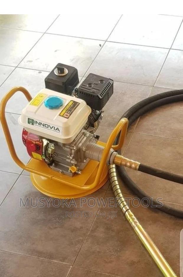 Gasoline Concrete Vibrator With Poker