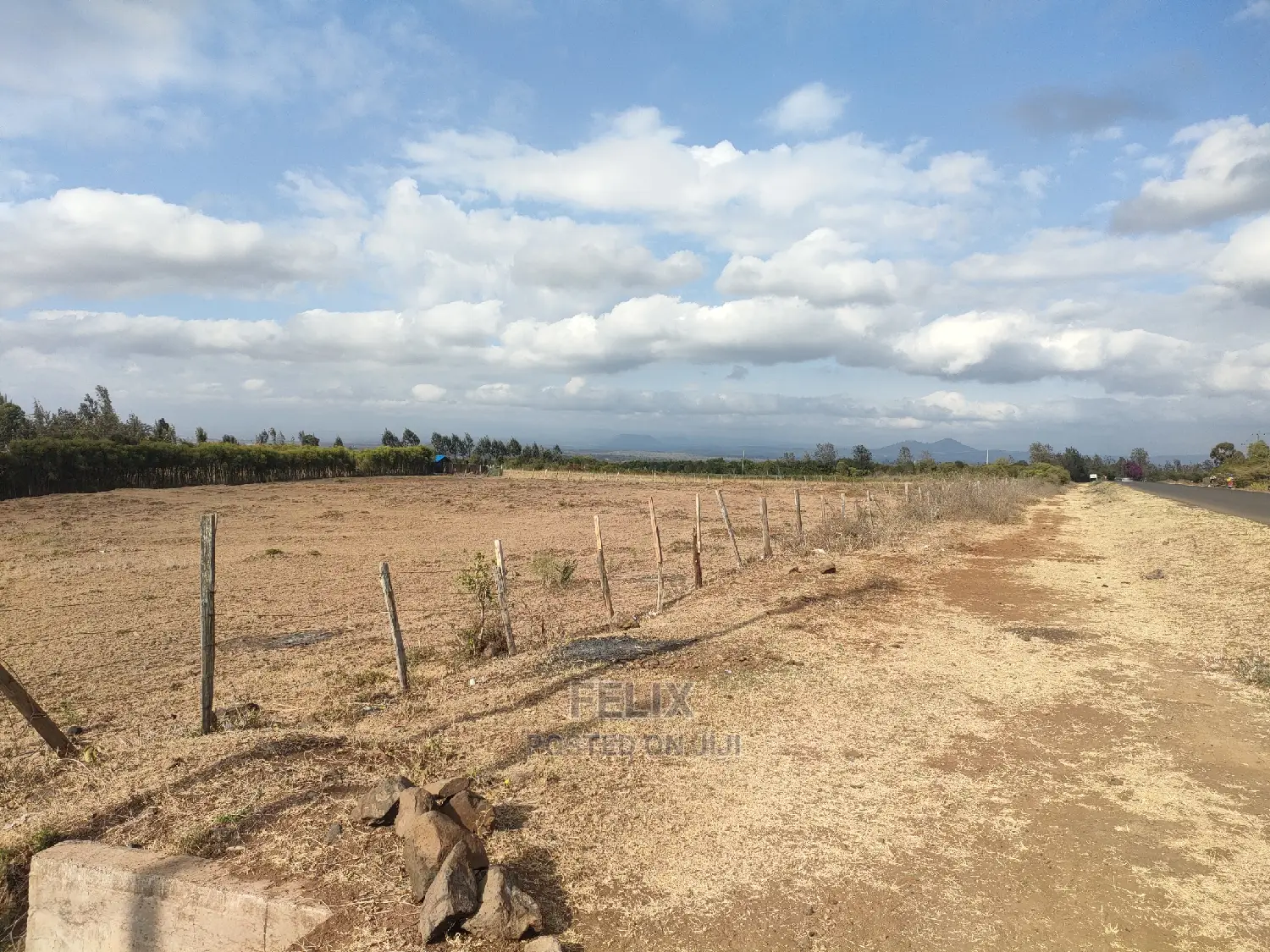 Chaka 2.5 Acres Main Tarmcac Honi/Brookside Road