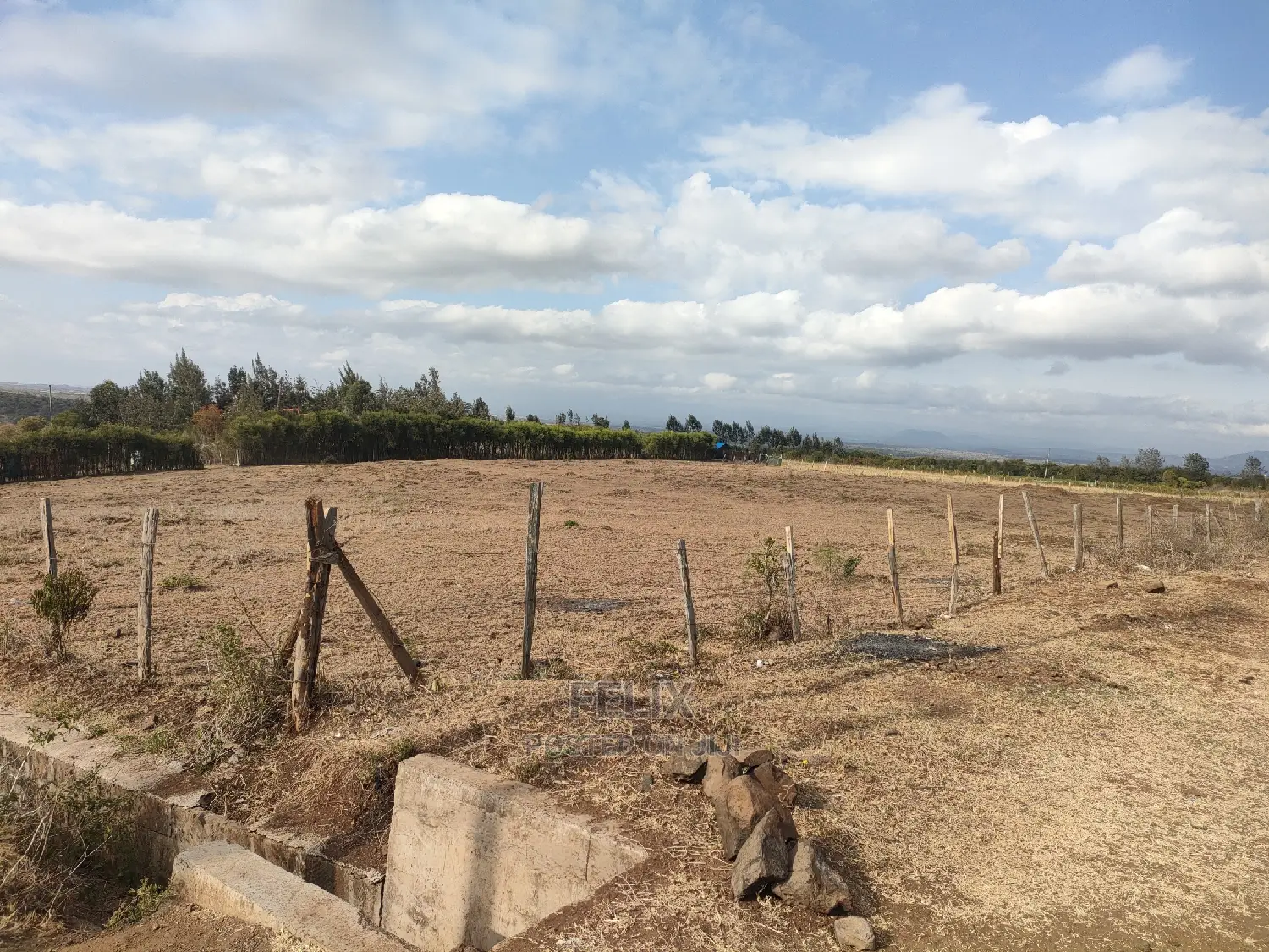 Chaka 2.5 Acres Main Tarmcac Honi/Brookside Road