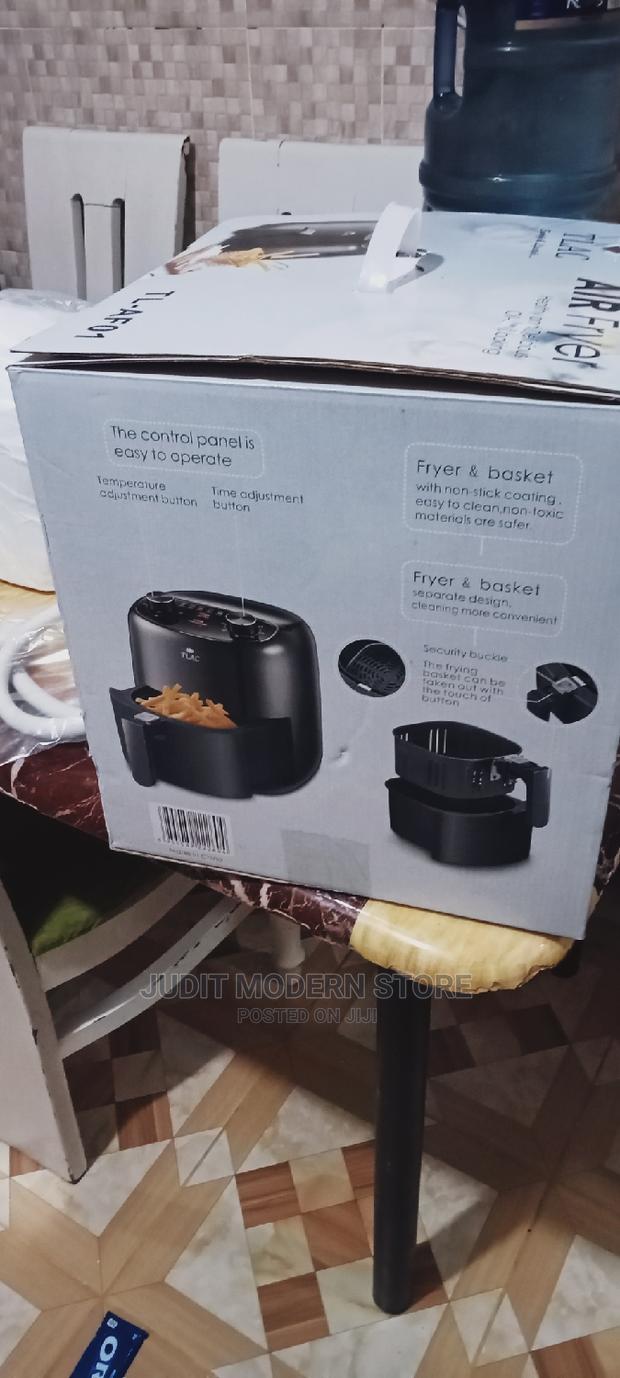 Black Air Fryer TLAC - main view