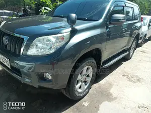 Toyota Land Cruiser Prado 2.7 I 2012 Gray