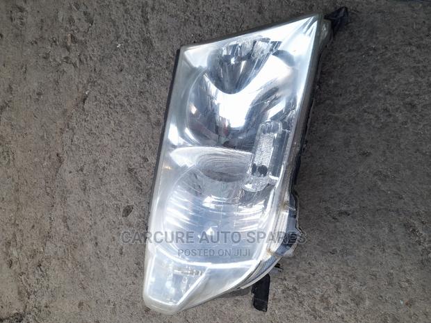 Landcruiser 200 V8 Headlight Non Xenon - main view