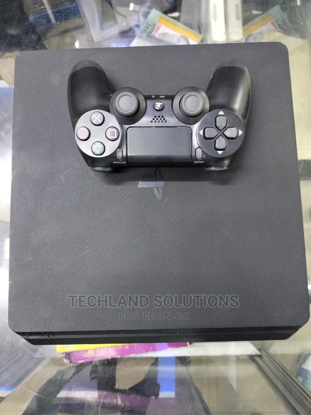 Playstation 4 Slim , 500gb - main view