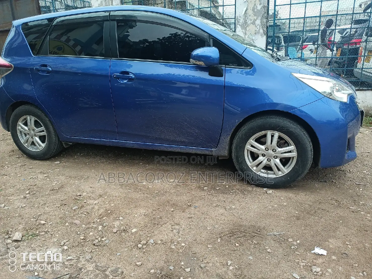 Toyota Ractis 1.5 AWD 2014 Blue