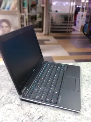 Laptop Dell Latitude E7240 4GB Intel Core I5 SSD 128GB