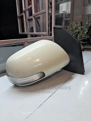 Fielder Axio 2007 2008 Side Mirror
