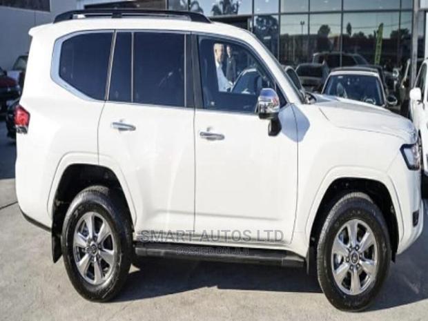 New Toyota Land Cruiser 2022 White - thumbnail 20