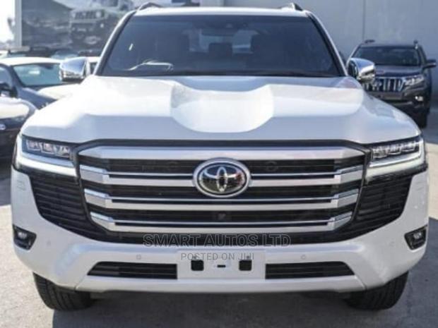 New Toyota Land Cruiser 2022 White - thumbnail 19