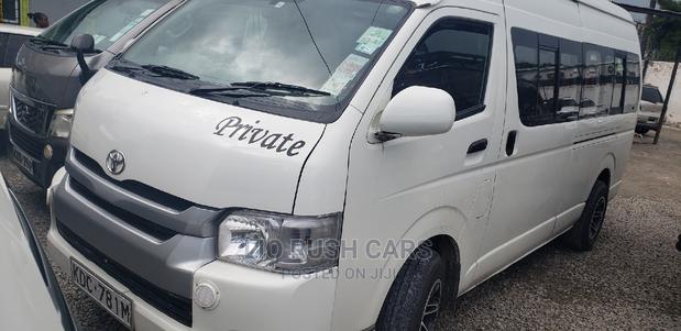 Toyota HiAce 2014 White - thumbnail 3