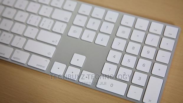 Apple Magic Keyboard With Numeric-british English - thumbnail 4