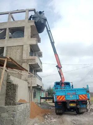 Hiab Crane Truck for Hire (Self Loading Lifting Truck)