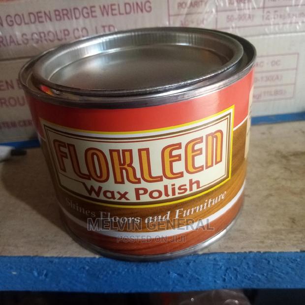 Red Floor Polish 1/2kg - main view