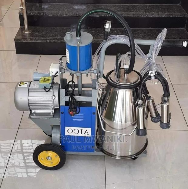 Single Cow Milking Machine. - main view