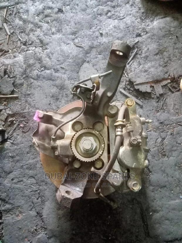 Front Wheel Hubs Complete Nissan Caravan E25,Zd30. - thumbnail 4
