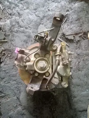 Front Wheel Hubs Complete Nissan Caravan E25,Zd30.