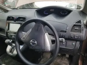 Nissan Serena 2015 Brown