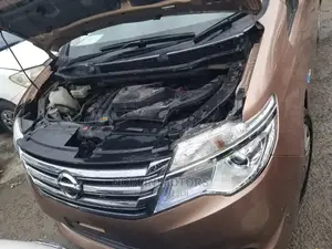 Nissan Serena 2015 Brown
