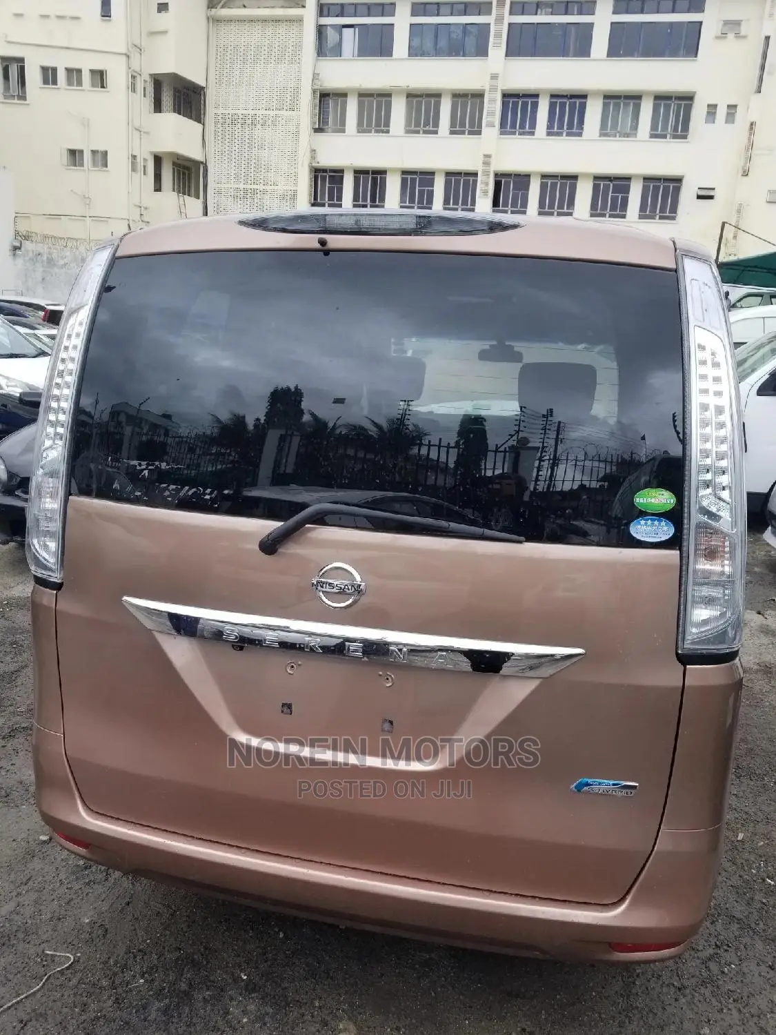 Nissan Serena 2015 Brown