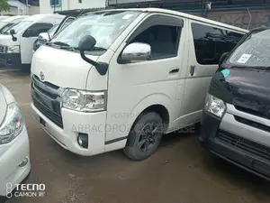 Toyota HiAce 2016 White