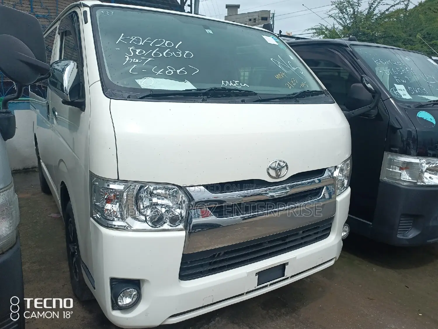 Toyota HiAce 2016 White
