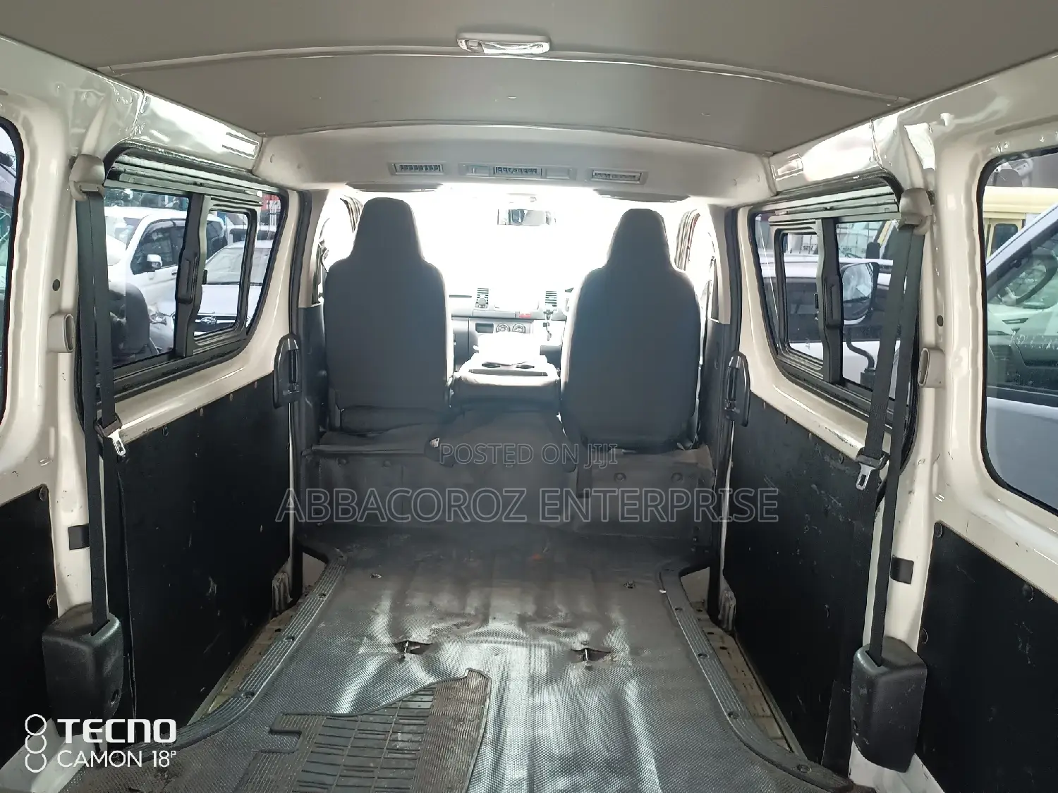 Toyota HiAce 2016 White