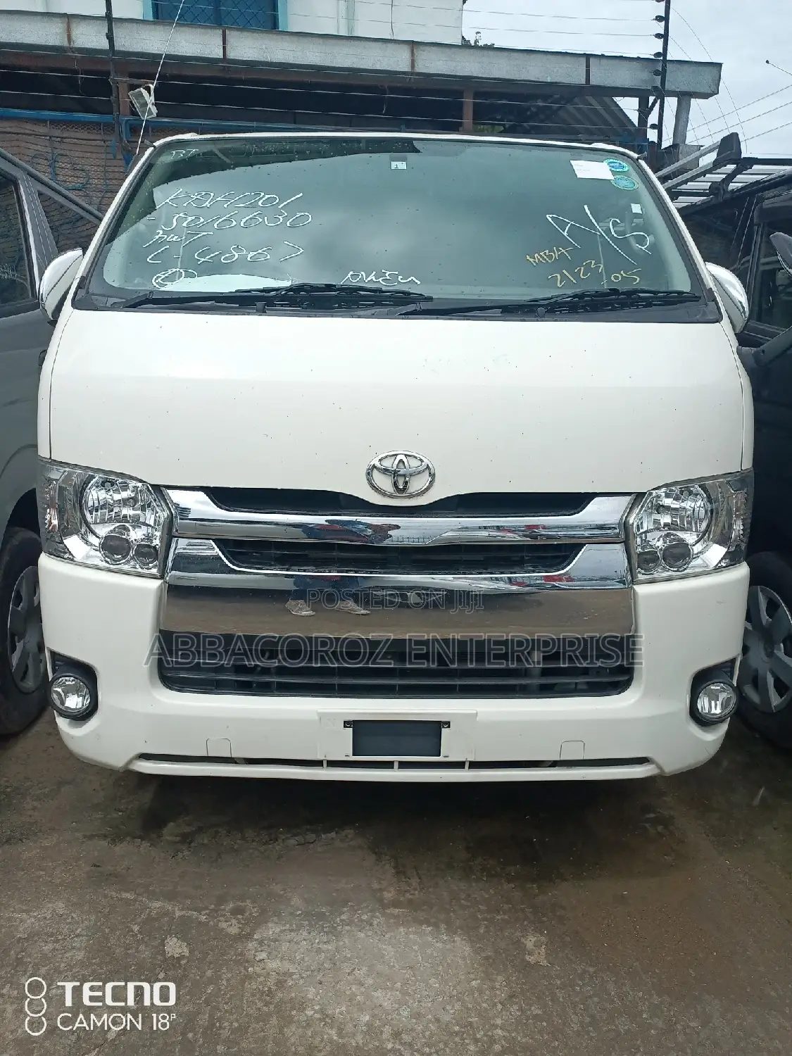 Toyota HiAce 2016 White