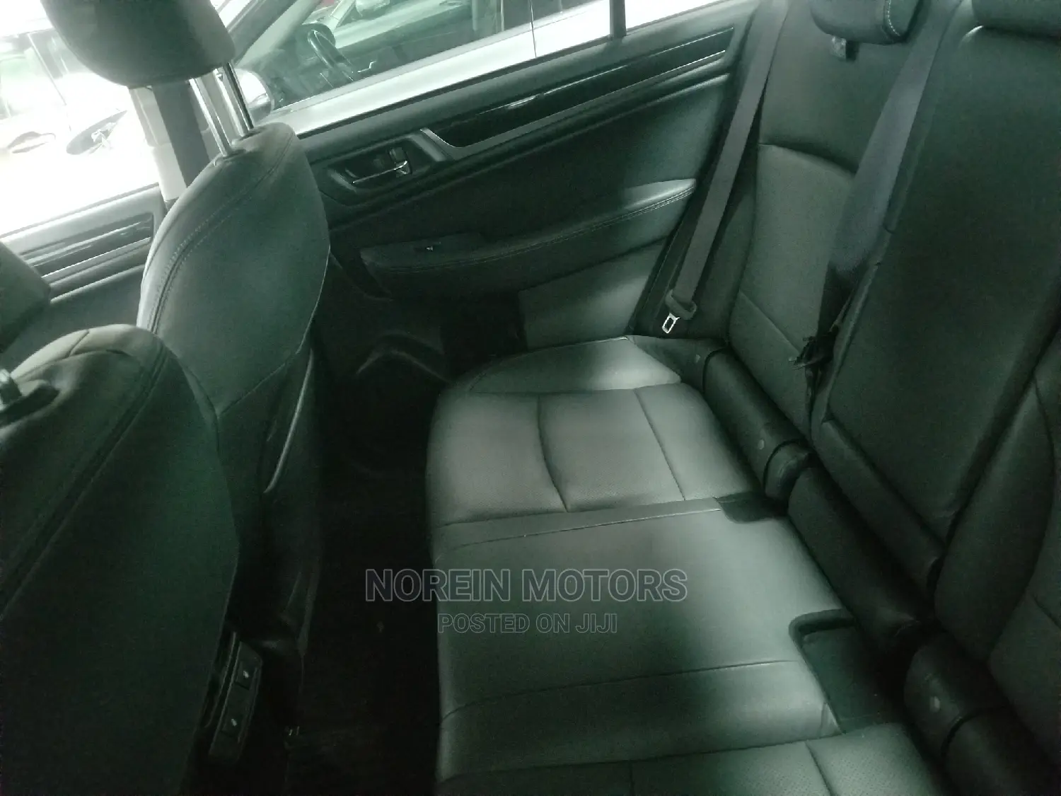 Subaru Legacy 2015 Silver