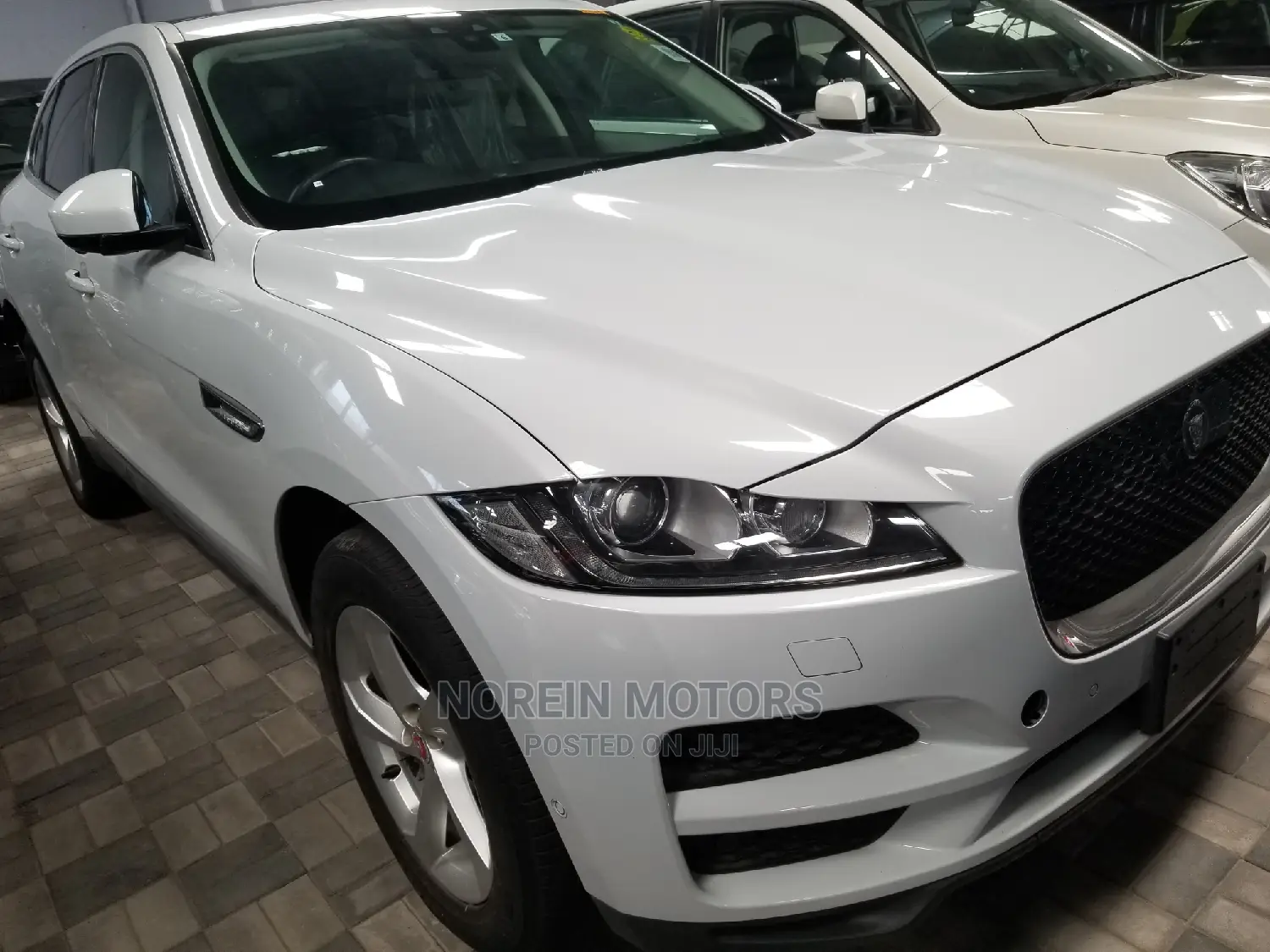 Jaguar F-Pace 20d Prestige 2017 White