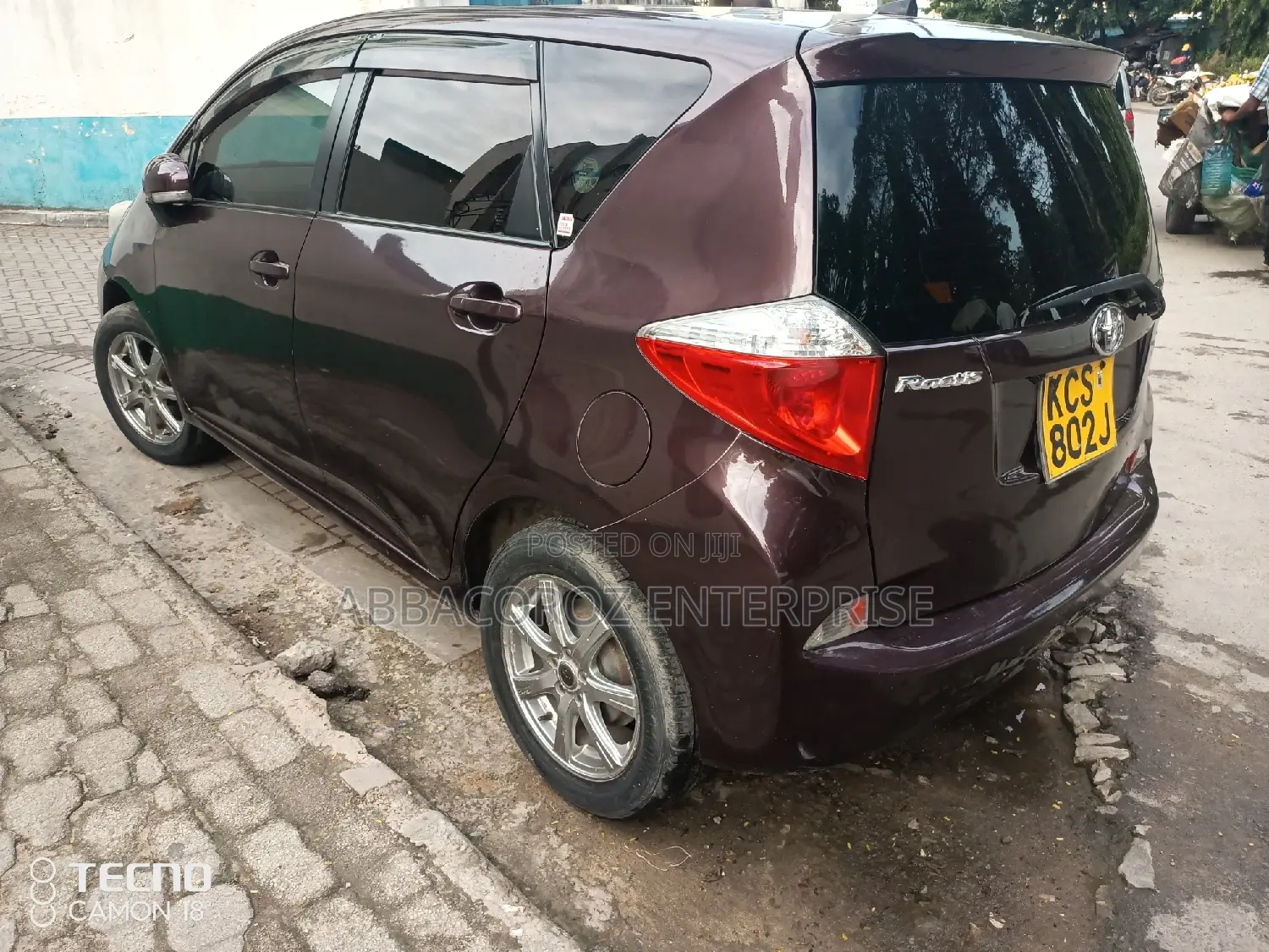 Toyota Ractis 1.3 FWD 2011 Purple