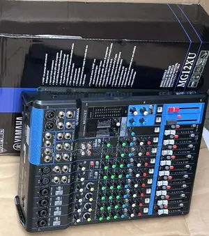 Yamaha Mg12xu 12 Inputs Mixer