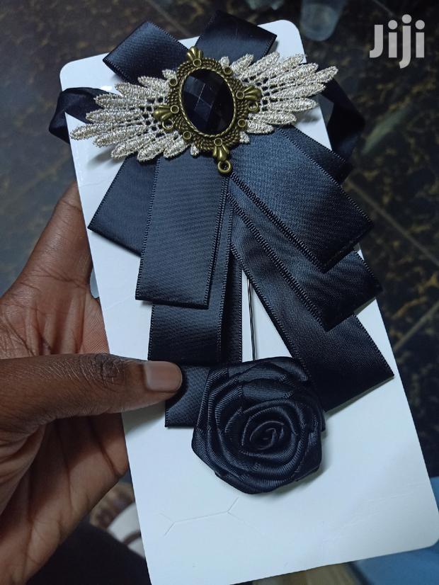 Black French Bowtie - main view